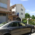 Casa Alvarito בית הארחה פורטונובו