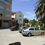 Casa Alvarito 2* פורטונובו